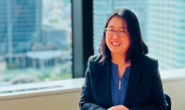 2002年入社、女性SE社員の写真