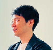 2002年入社、男性SE社員の写真